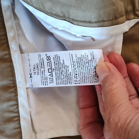 Banana Republic pleated cropped authentic chinos size 12 tall. - Picture 3 of 5